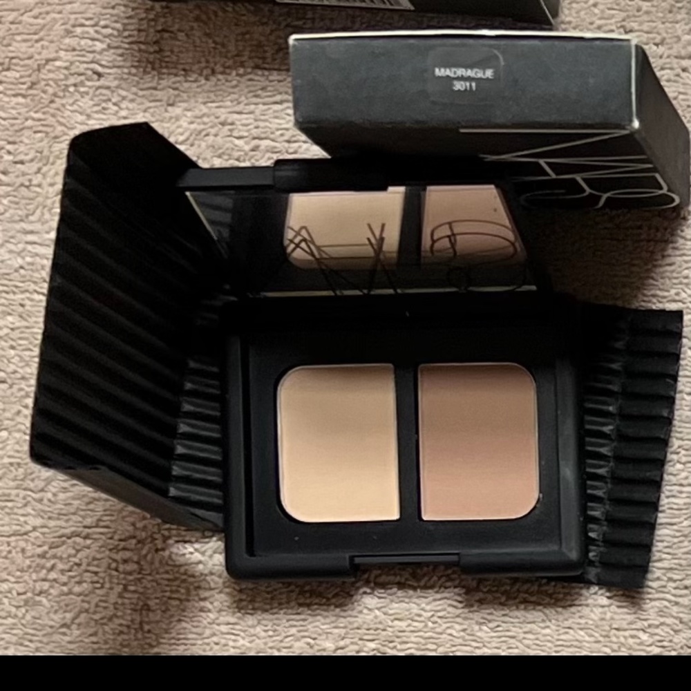 NARS Eyeshadow Duo in Madrague, Brand new, DISCOUNTED